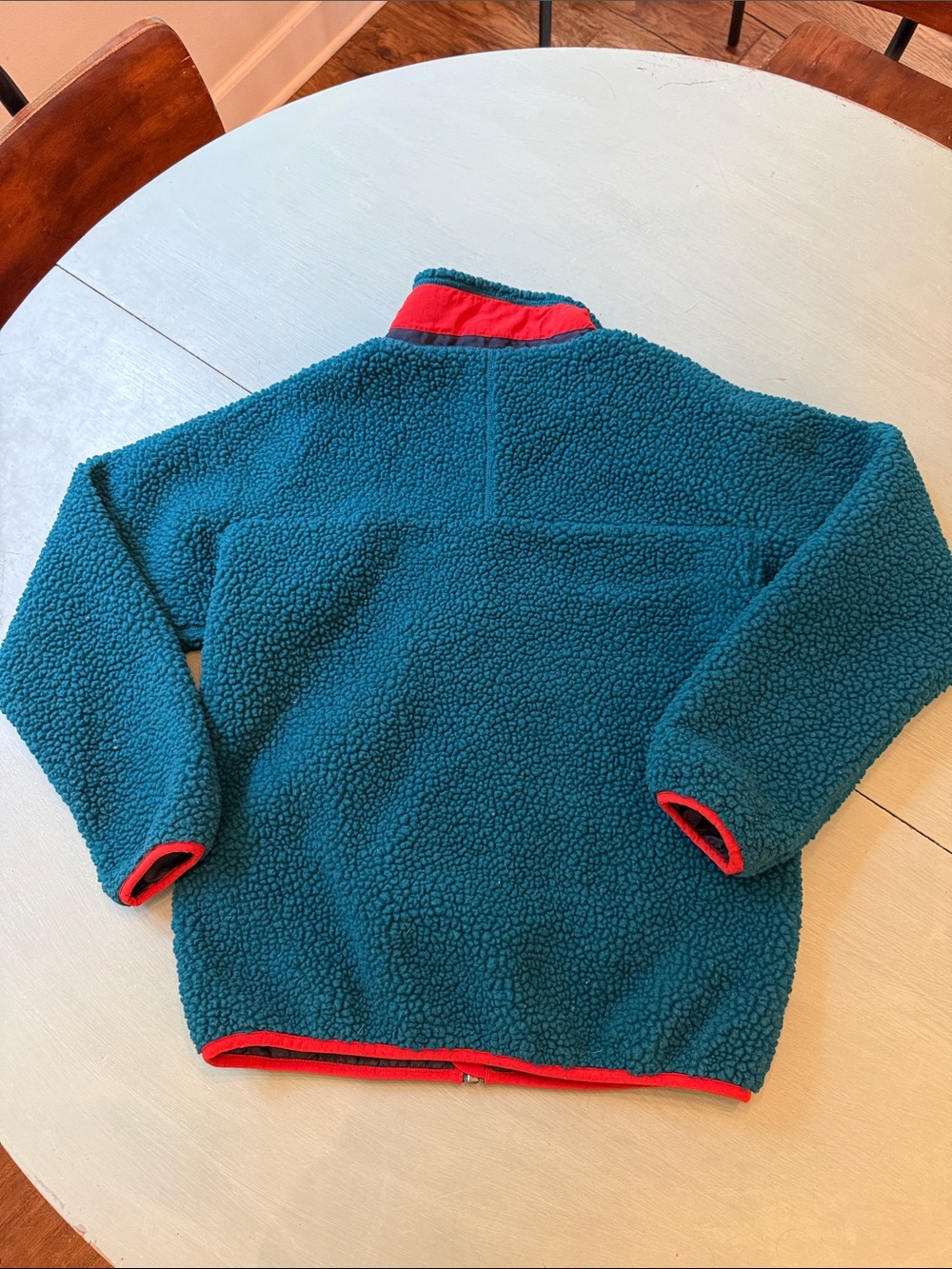 Patagonia Teal Sherpa Fleece Jacket with Red Accents - Picture 4 of 6